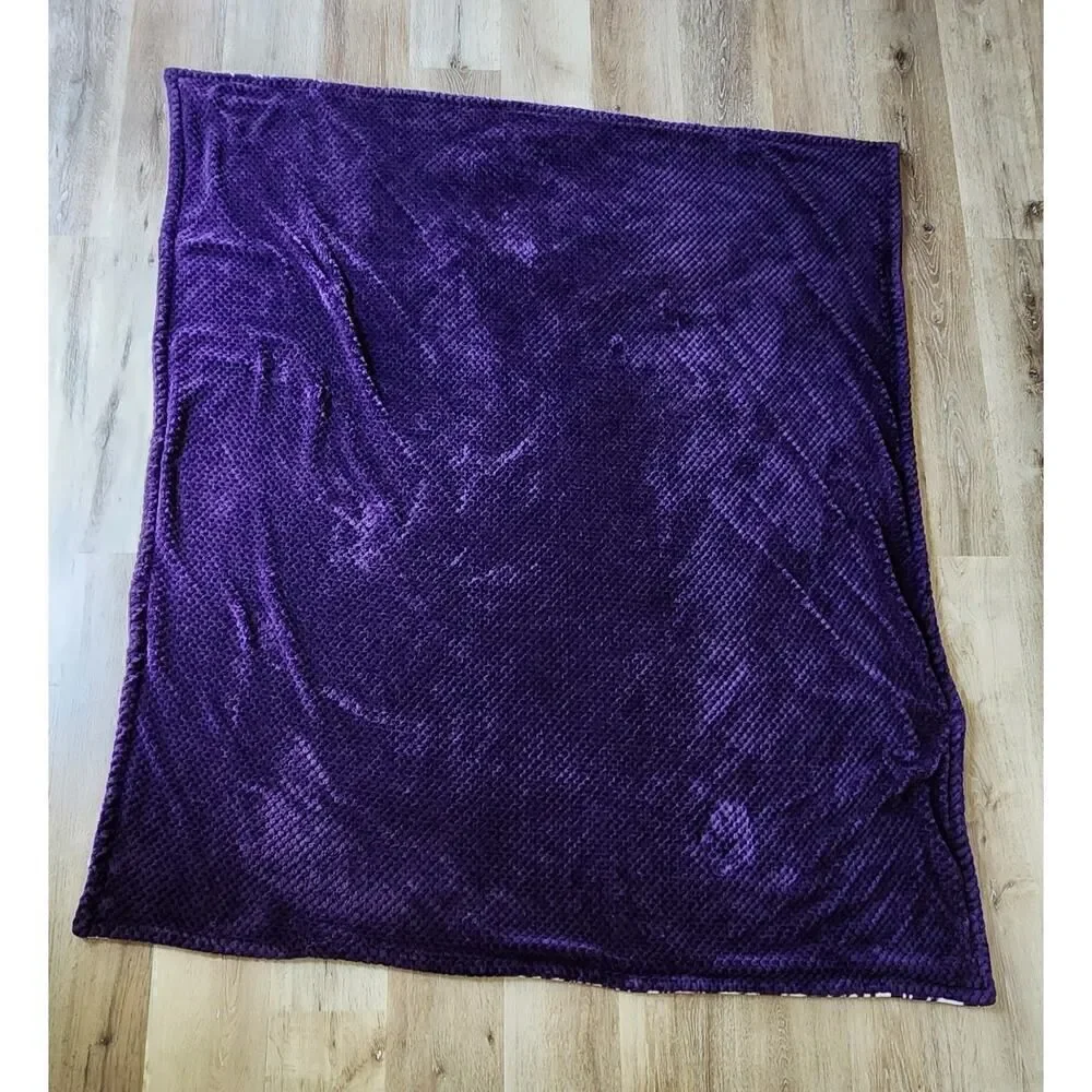 Plush Damask Throw Blanket Purple/White 64x59